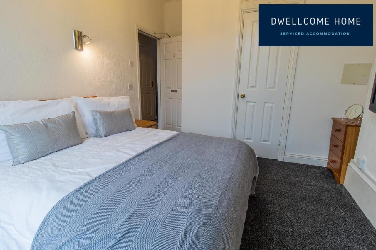 Dwellcome Home Ltd Spacious 8 Ensuite Bedroom Townhouse - See Our Site For Assurance South Shields Exterior foto